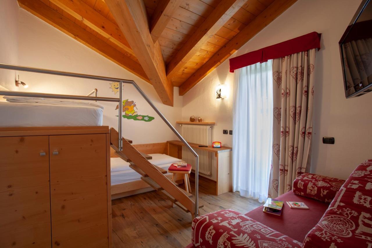 Resort Dolce Casa - Family & Spa Hotel Moena Bagian luar foto