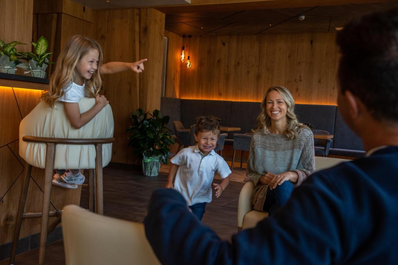 Resort Dolce Casa - Family & Spa Hotel Moena Bagian luar foto