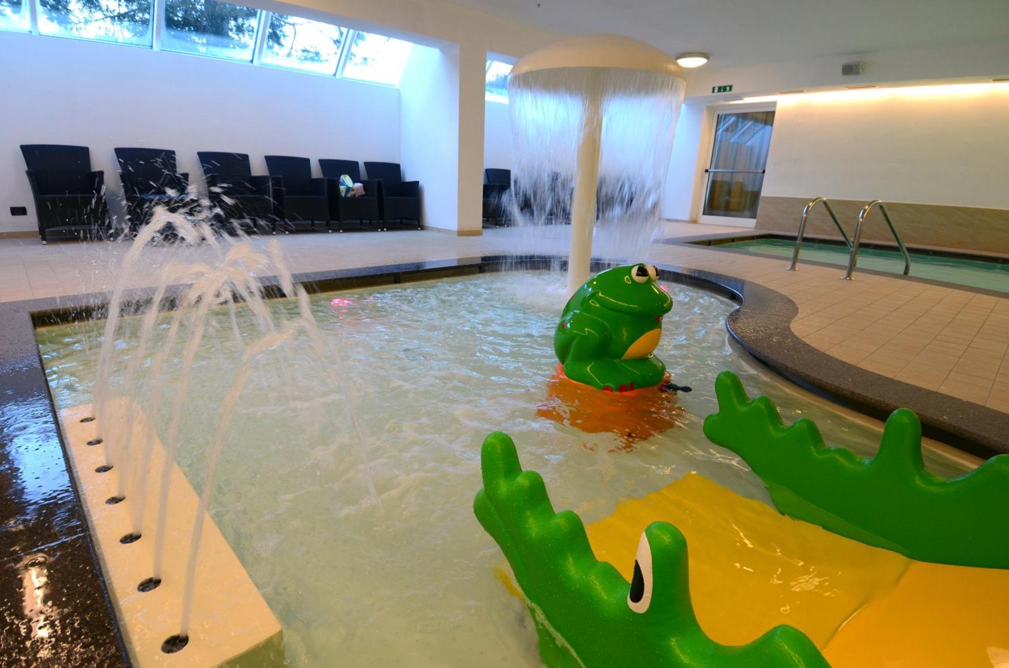 Resort Dolce Casa - Family & Spa Hotel Moena Bagian luar foto